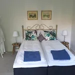 Bed & Breakfast Sweethome 2*