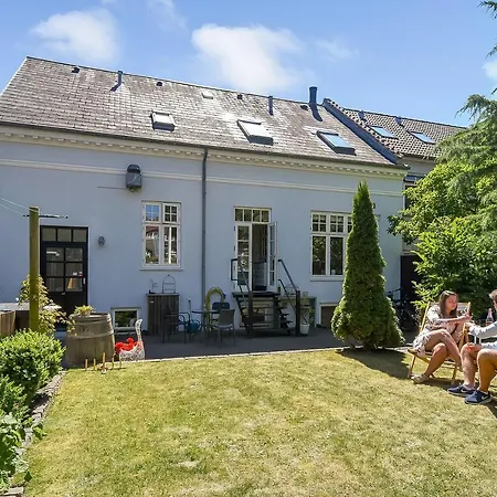 Sweethome B&B 2*