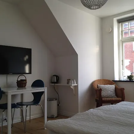 Bed & Breakfast Sweethome 2*